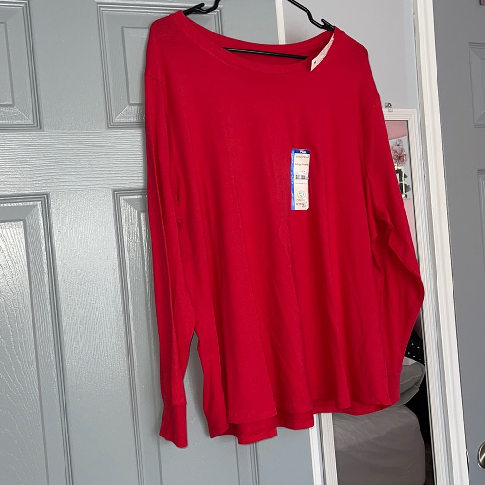 Red long sleeve tee